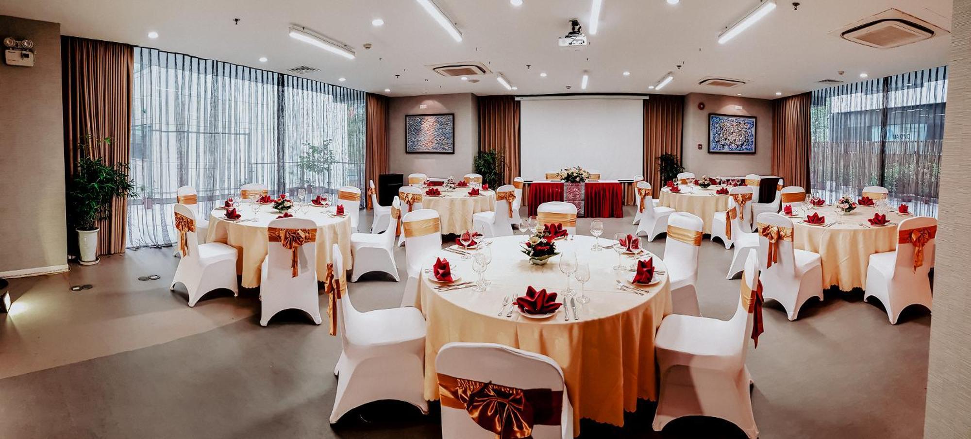 My Way & Ha Noi Hotel 3*